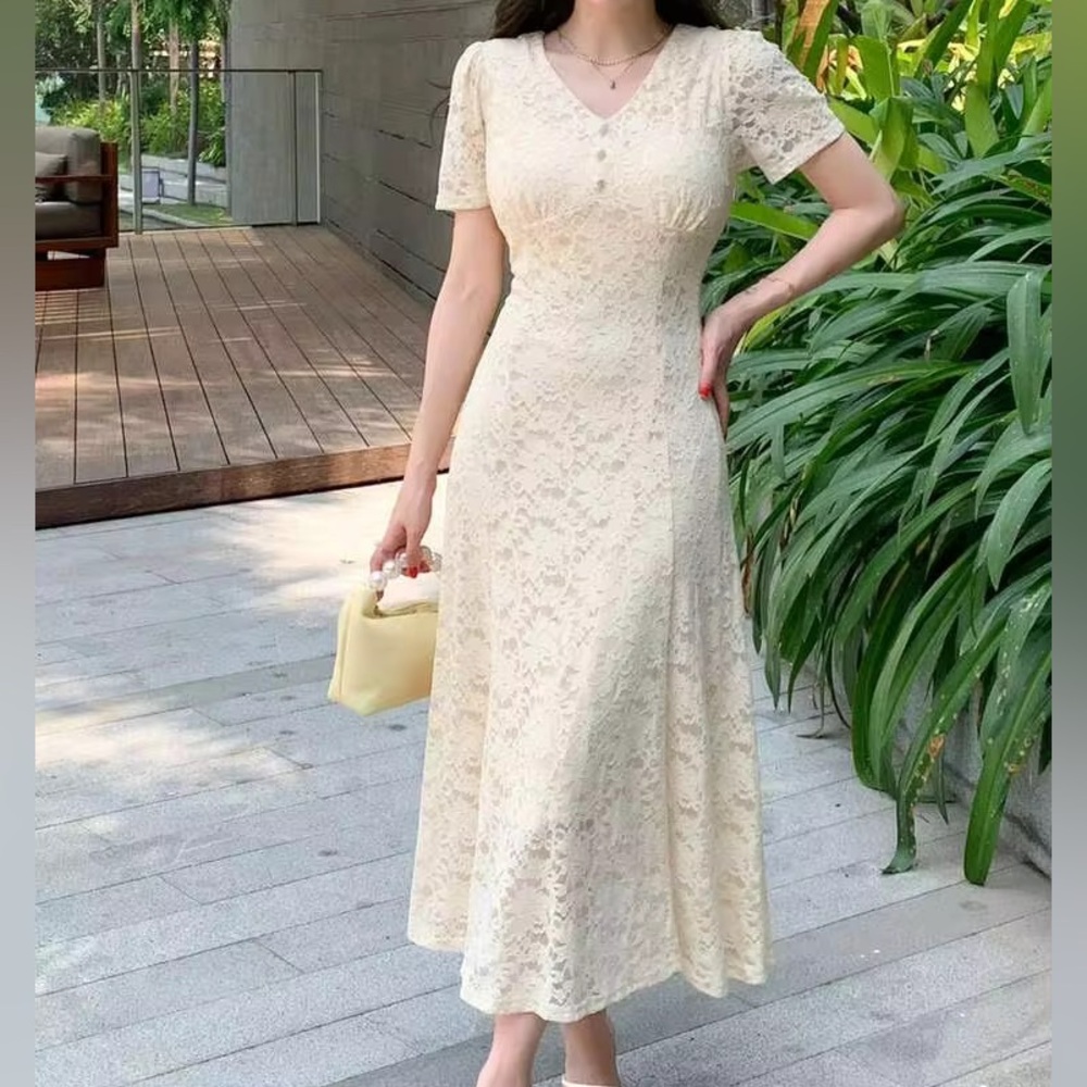 NWT Dazy Cream Lace A-Line Midi Dress Size L